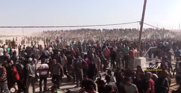 Gaza crowds overrun one aid distribution and loot from another